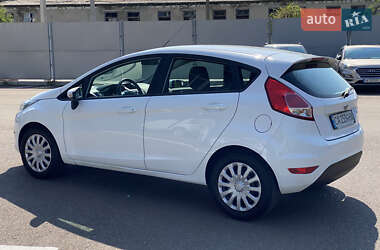Хэтчбек Ford Fiesta 2013 в 