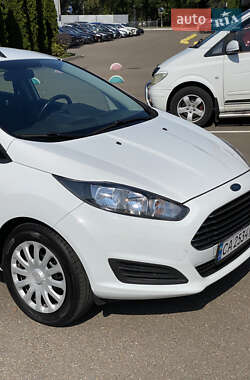 Хэтчбек Ford Fiesta 2013 в 