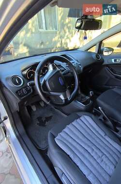 Седан Ford Fiesta 2013 в 