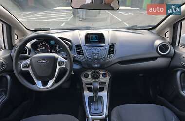 Хэтчбек Ford Fiesta 2017 в 