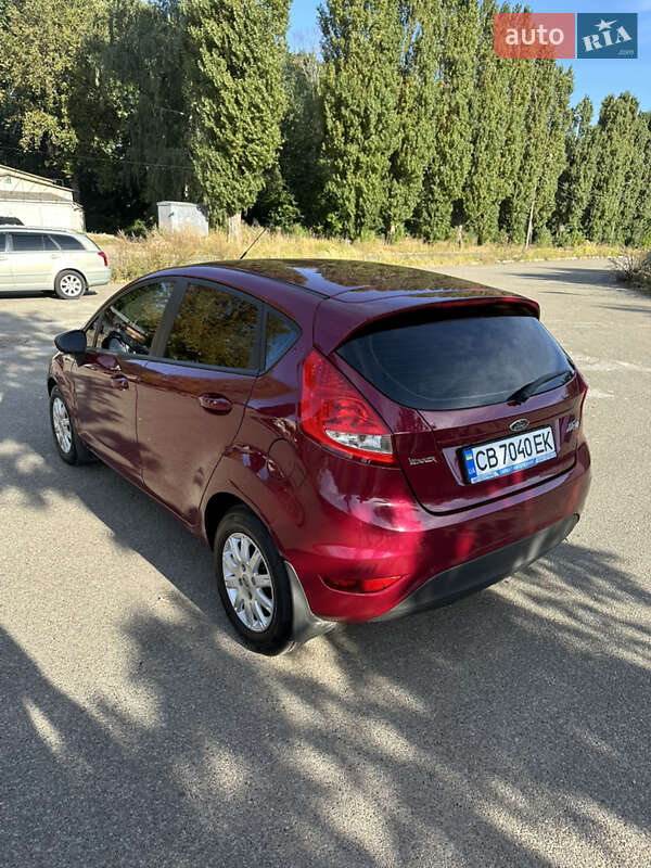 Хэтчбек Ford Fiesta 2010 в Чернигове фото 4 Хэтчбек Ford Fiesta 2010 в Чернигове