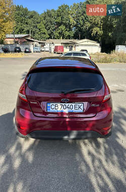 Хэтчбек Ford Fiesta 2010 в 
