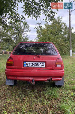 Хэтчбек Ford Fiesta 1989 в 