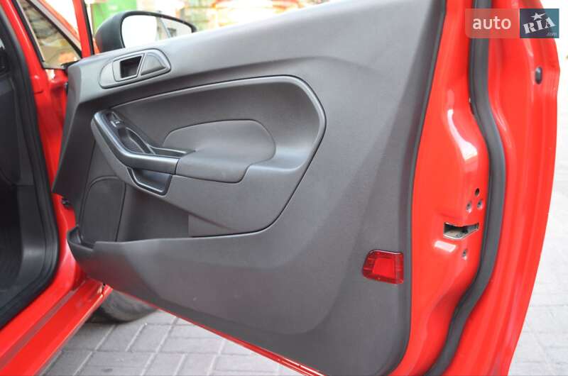Хэтчбек Ford Fiesta 2013 в Павлограде фото 20 Хэтчбек Ford Fiesta 2013 в Павлограде