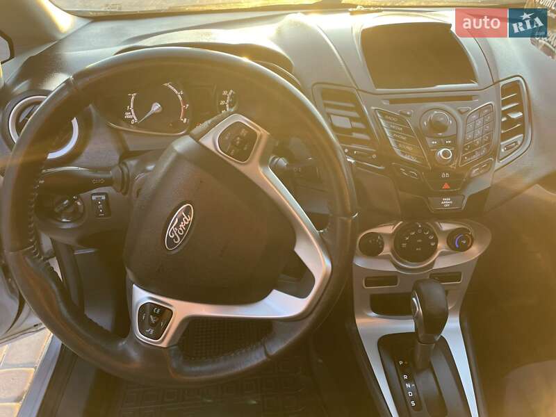 Седан Ford Fiesta 2015 в Житомире фото 14 Седан Ford Fiesta 2015 в Житомире