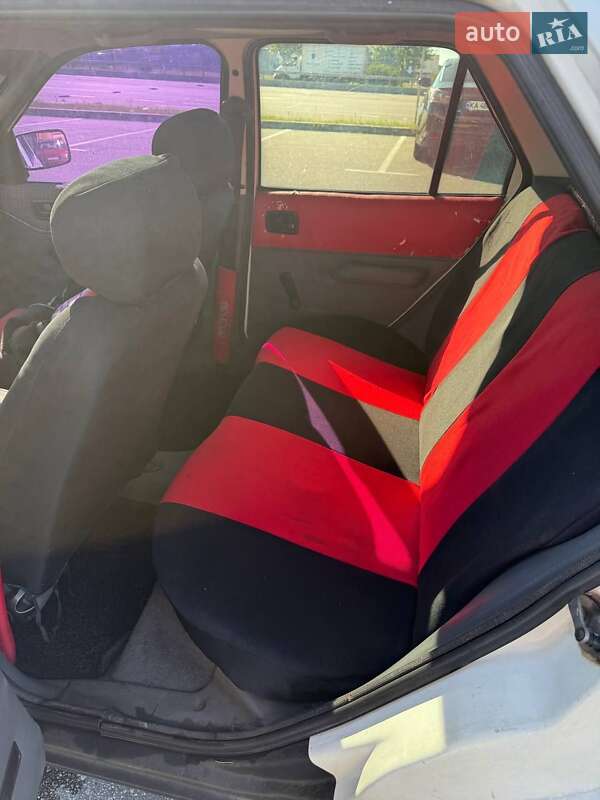 Хэтчбек Ford Fiesta 1989 в Киеве фото 4 Хэтчбек Ford Fiesta 1989 в Киеве