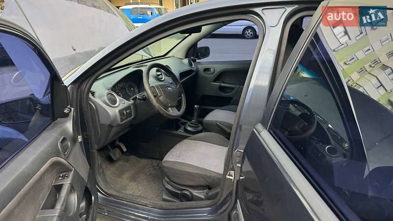 Хэтчбек Ford Fiesta 2008 в Вышгороде