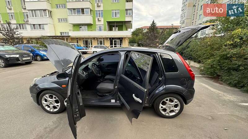 Хэтчбек Ford Fiesta 2008 в Вышгороде