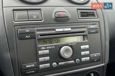 Хэтчбек Ford Fiesta 2007 в 