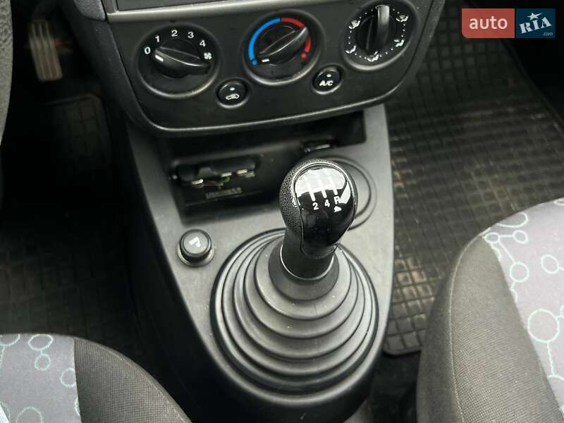 Хетчбек Ford Fiesta 2007 в Києві