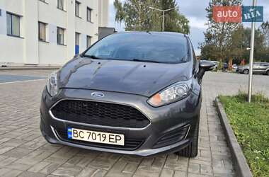 Хэтчбек Ford Fiesta 2016 в 