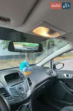 Хэтчбек Ford Fiesta 2013 в 