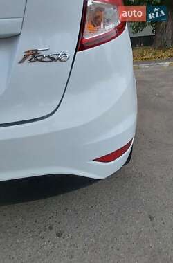 Хэтчбек Ford Fiesta 2013 в 