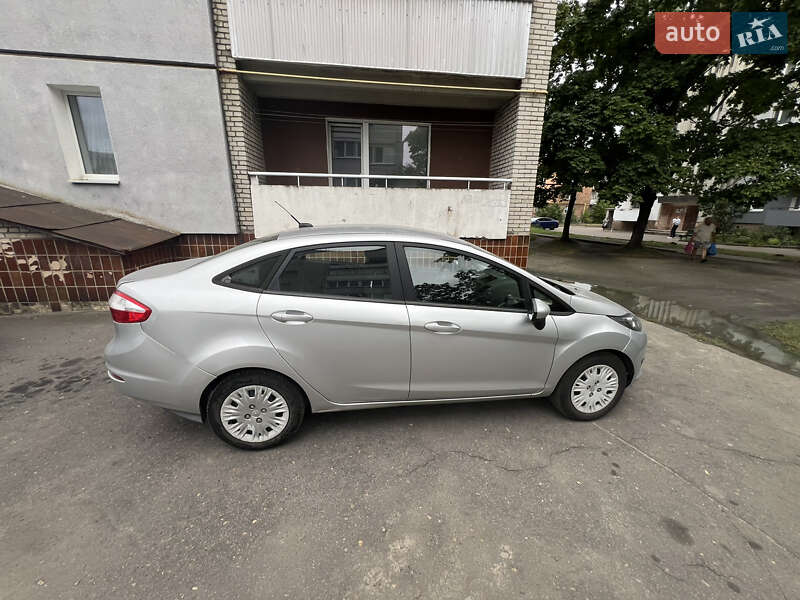 Седан Ford Fiesta 2015 в Львове фото 5 Седан Ford Fiesta 2015 в Львове
