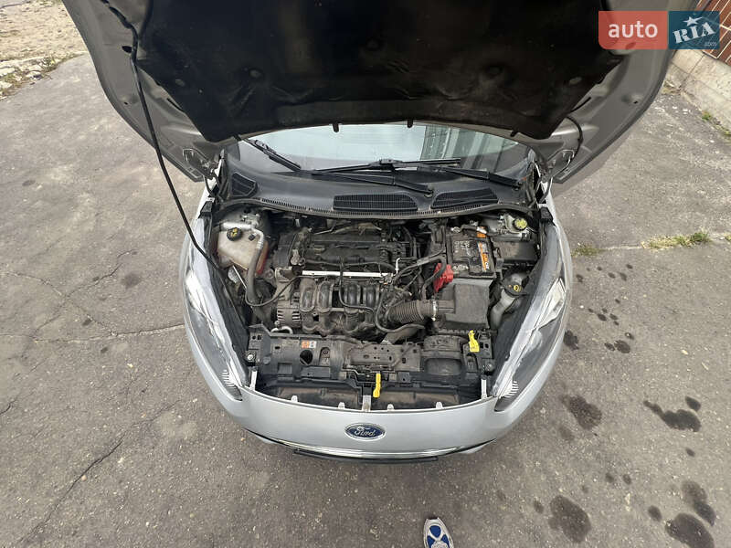 Седан Ford Fiesta 2015 в Львове фото 8 Седан Ford Fiesta 2015 в Львове