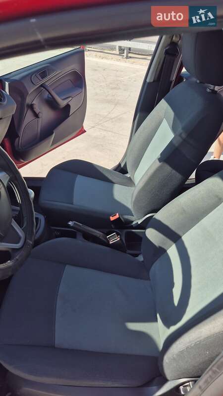 Хэтчбек Ford Fiesta 2010 в Киеве