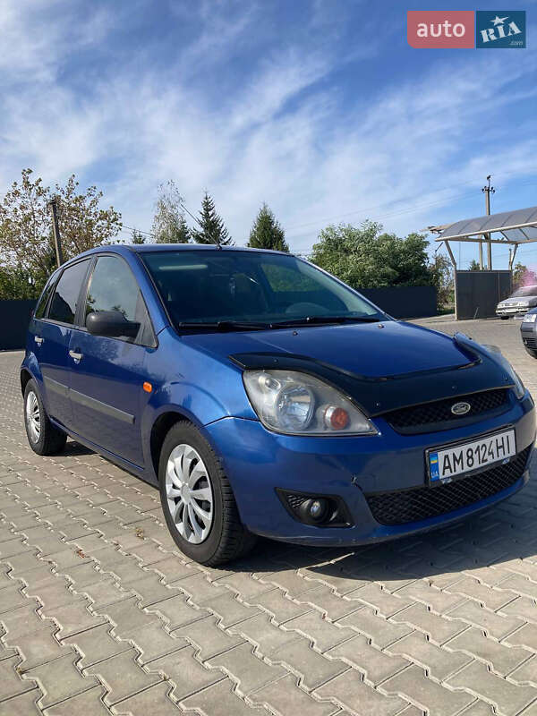Хетчбек Ford Fiesta 2008 в  фото Хетчбек Ford Fiesta 2008 в