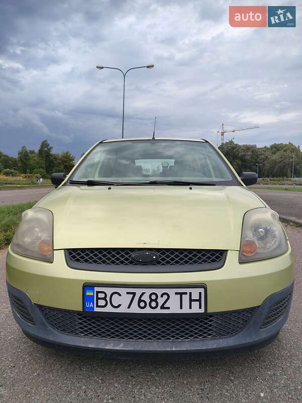 Хэтчбек Ford Fiesta 2007 в Львове