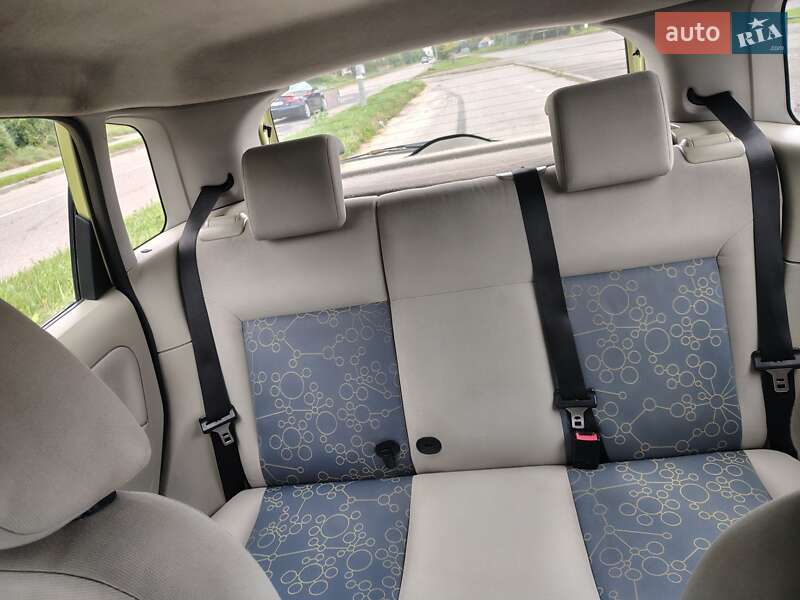 Хэтчбек Ford Fiesta 2007 в Львове