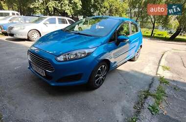 Хетчбек Ford Fiesta 2015 в Хмельницькому