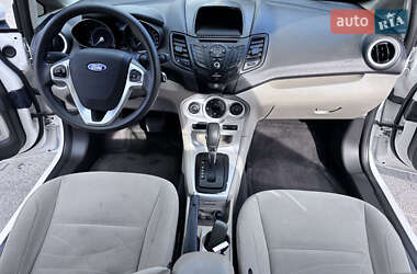 Хэтчбек Ford Fiesta 2018 в 