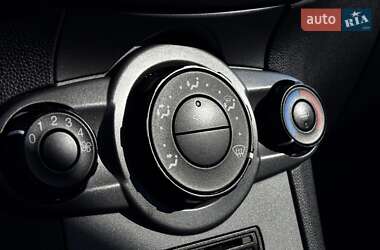 Хэтчбек Ford Fiesta 2013 в 