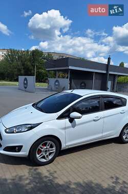 Хетчбек Ford Fiesta 2013 в 