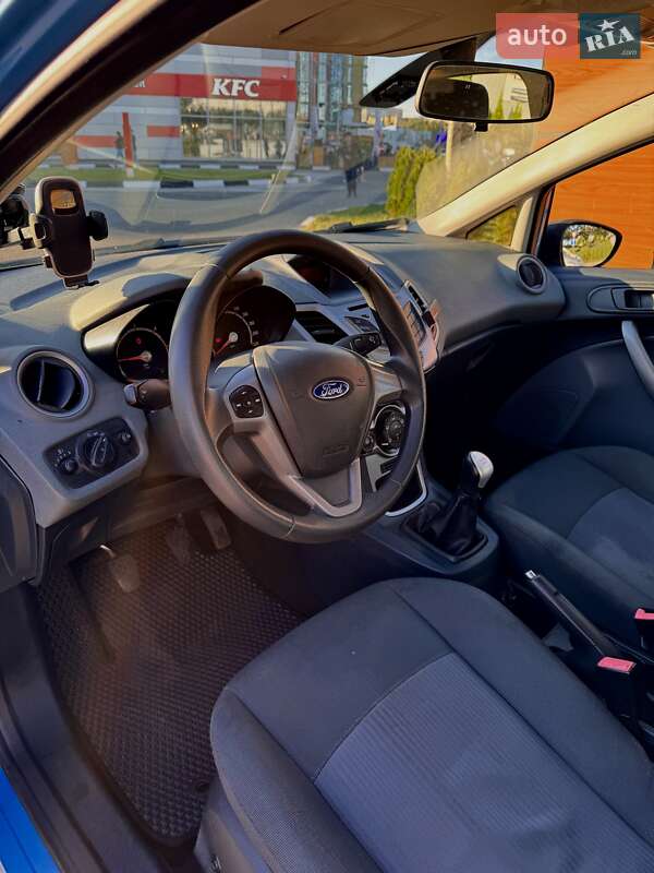 Хэтчбек Ford Fiesta 2011 в Львове
