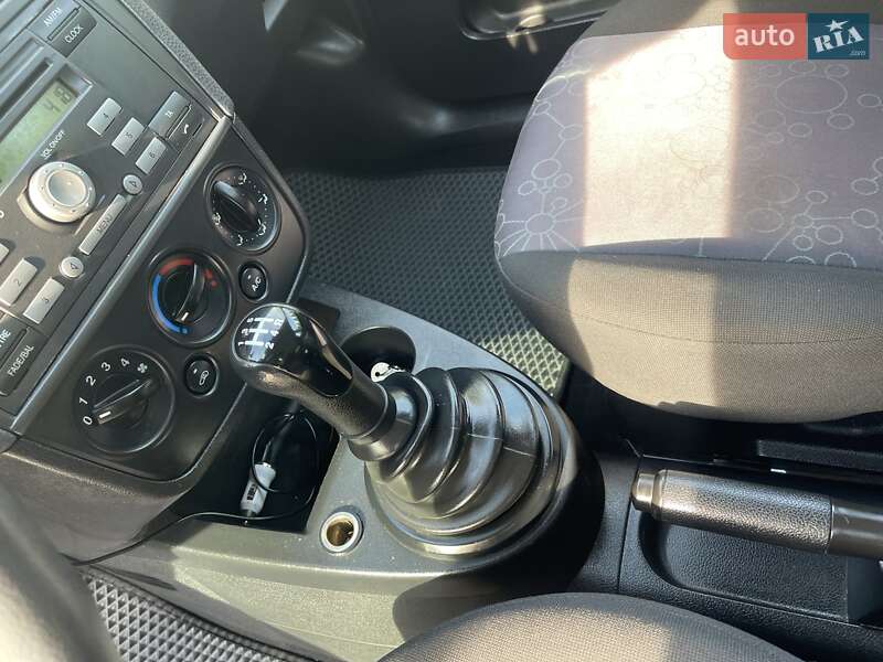 Хэтчбек Ford Fiesta 2006 в Одессе фото 10 Хэтчбек Ford Fiesta 2006 в Одессе