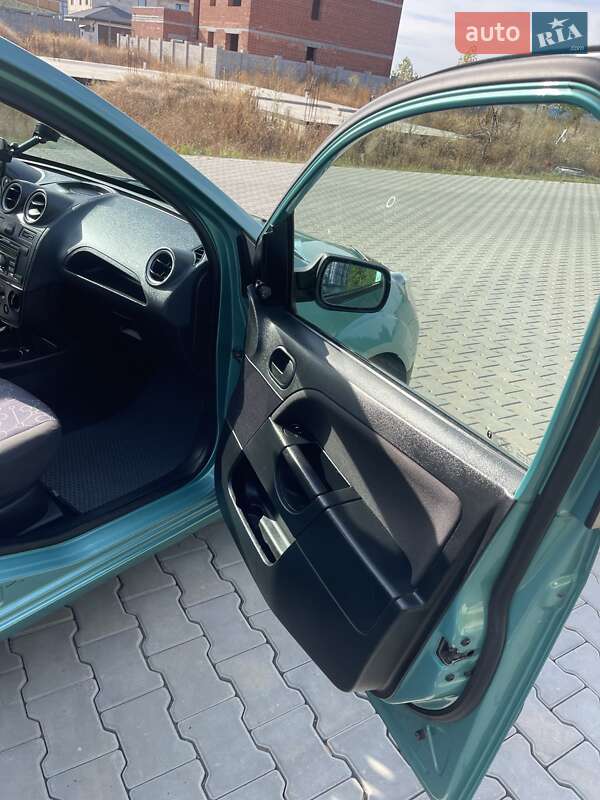 Хэтчбек Ford Fiesta 2006 в Одессе фото 36 Хэтчбек Ford Fiesta 2006 в Одессе