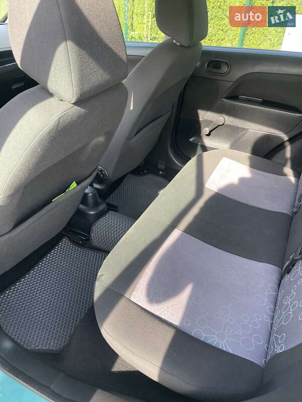 Хэтчбек Ford Fiesta 2006 в Одессе фото 38 Хэтчбек Ford Fiesta 2006 в Одессе