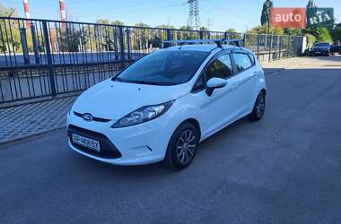 Хетчбек Ford Fiesta 2010 в Києві