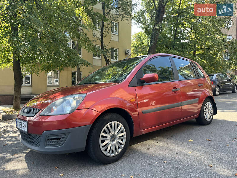 Хэтчбек Ford Fiesta 2006 в Киеве