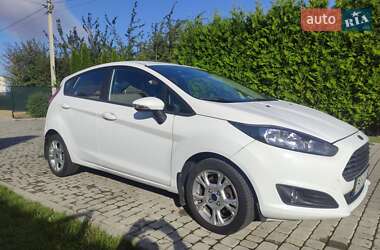 Хэтчбек Ford Fiesta 2015 в Львове