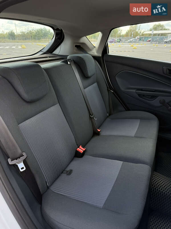 Хэтчбек Ford Fiesta 2011 в Киеве