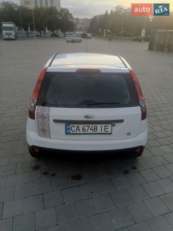 Хэтчбек Ford Fiesta 2007 в Черкассах