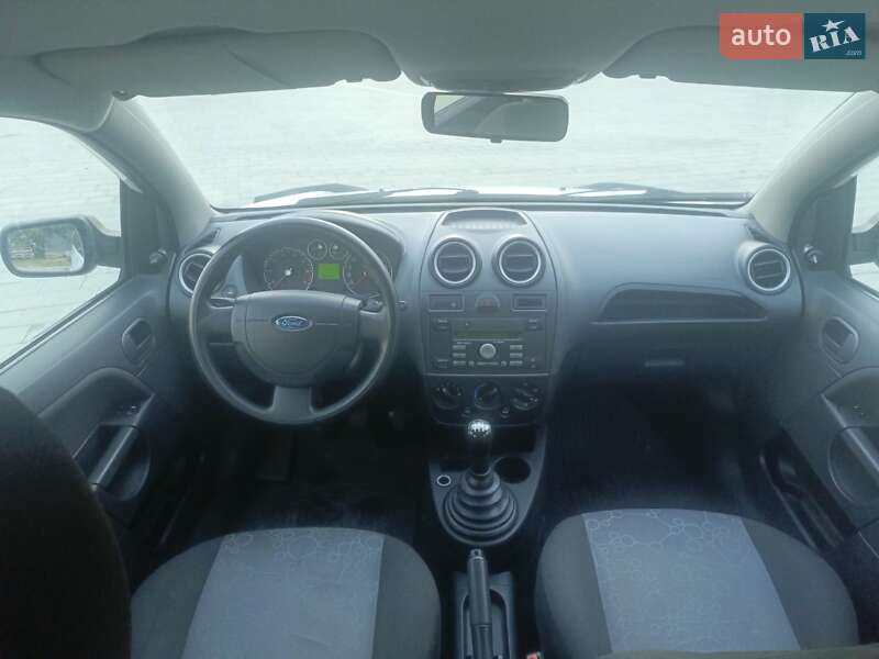 Хэтчбек Ford Fiesta 2007 в Черкассах