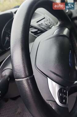 Хэтчбек Ford Fiesta 2016 в 