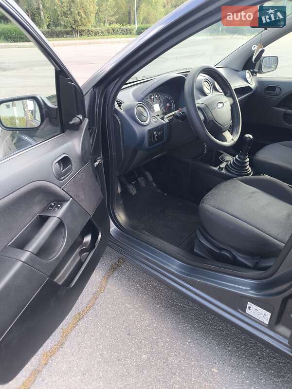 Хэтчбек Ford Fiesta 2006 в Харькове фото 3 Хэтчбек Ford Fiesta 2006 в Харькове