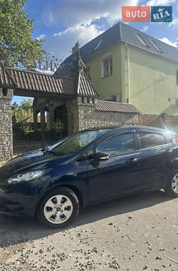 Седан Ford Fiesta 2012 в Гнивани