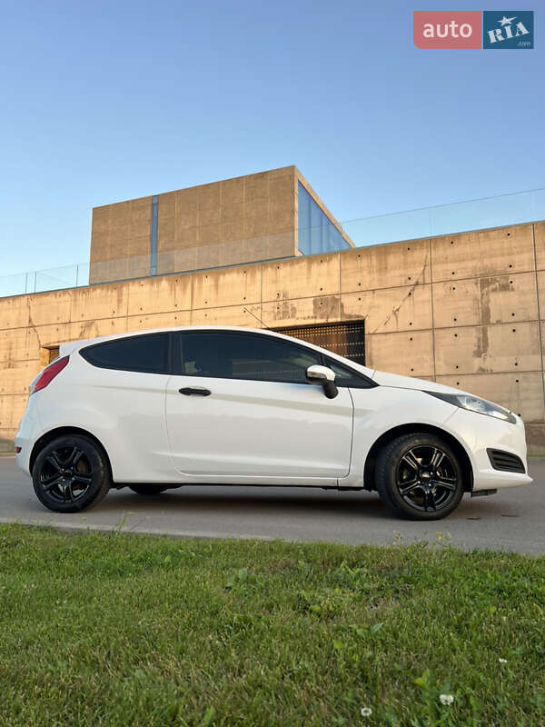 Хэтчбек Ford Fiesta 2014 в Киеве фото 7 Хэтчбек Ford Fiesta 2014 в Киеве