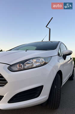 Хэтчбек Ford Fiesta 2014 в 