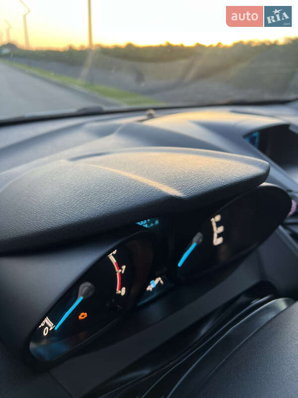 Хэтчбек Ford Fiesta 2014 в Киеве фото 26 Хэтчбек Ford Fiesta 2014 в Киеве