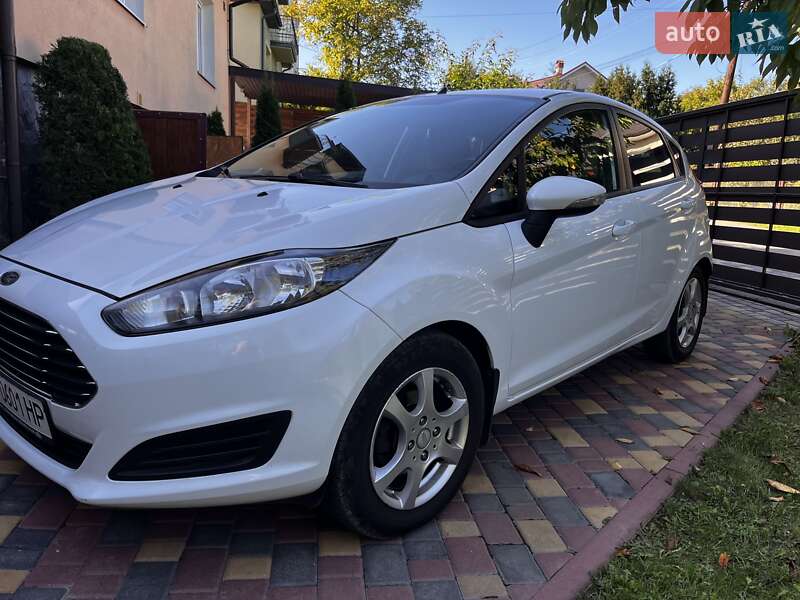 Хэтчбек Ford Fiesta 2013 в Калуше