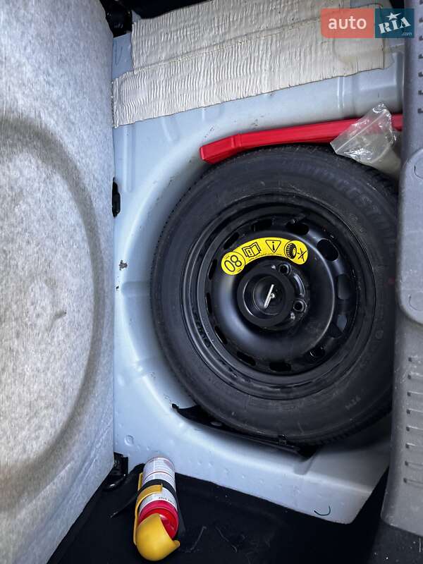 Хэтчбек Ford Fiesta 2013 в Калуше