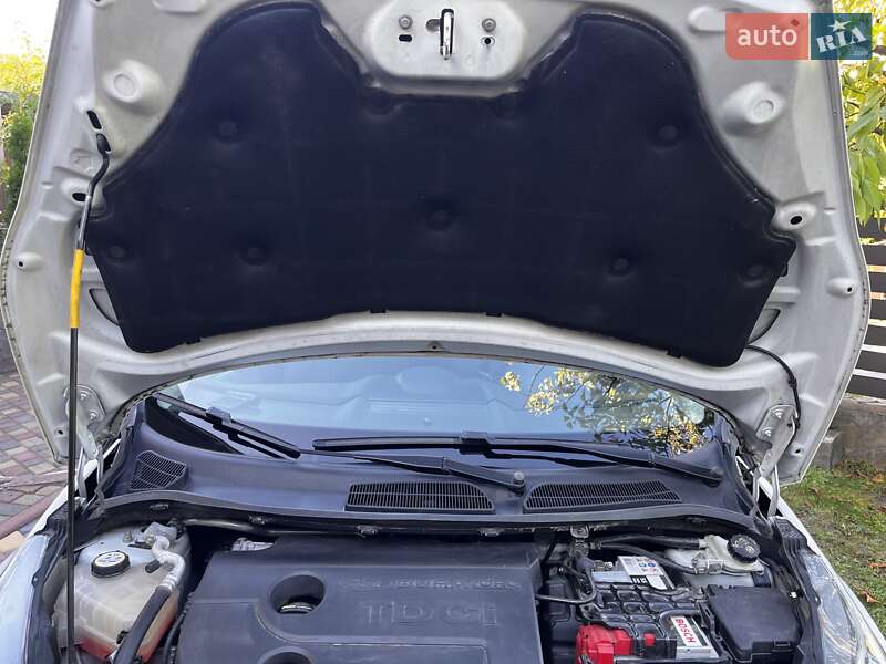 Хэтчбек Ford Fiesta 2013 в Калуше