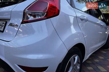 Хэтчбек Ford Fiesta 2013 в 