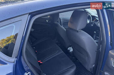 Хэтчбек Ford Fiesta 2015 в 
