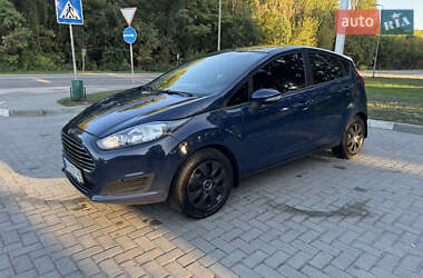 Хэтчбек Ford Fiesta 2015 в 