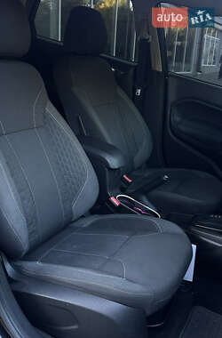 Седан Ford Fiesta 2013 в 